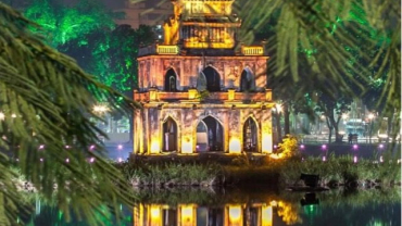 Hoan Kiem lake – Ngoc Son temple, a symbol of Hanoi centre