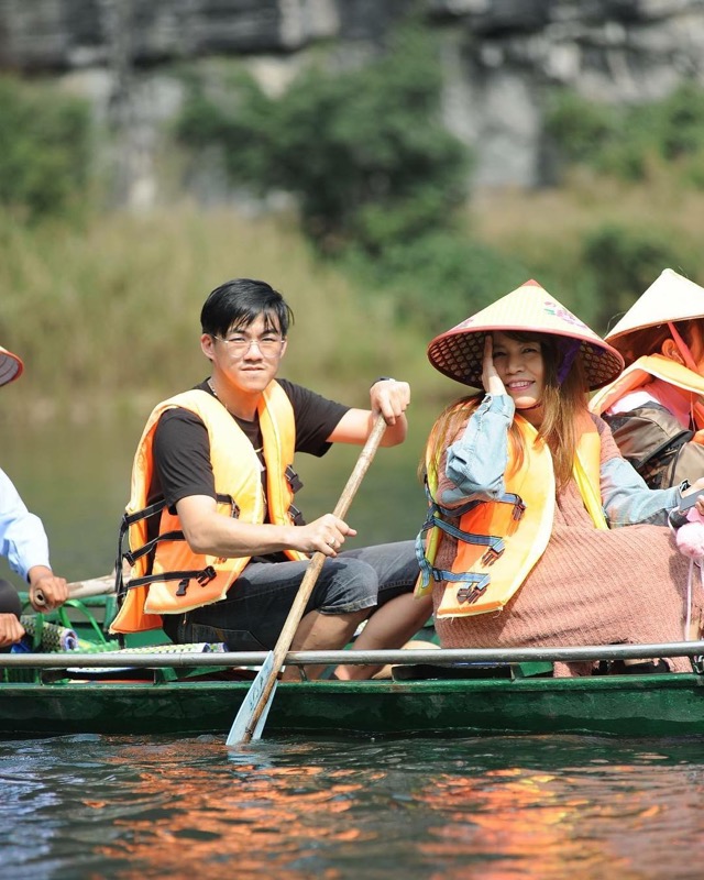 Trang An Boat Tour in Ninh Binh
