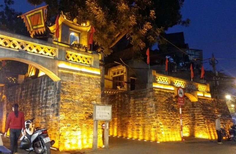 old city gate 